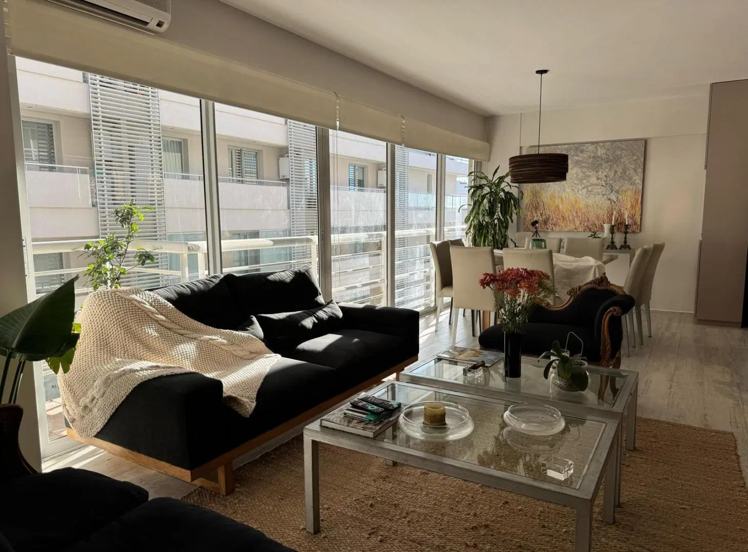 Impecable dúplex de 3 dormitorios con cochera y amenities en la Isla de Olivos 3