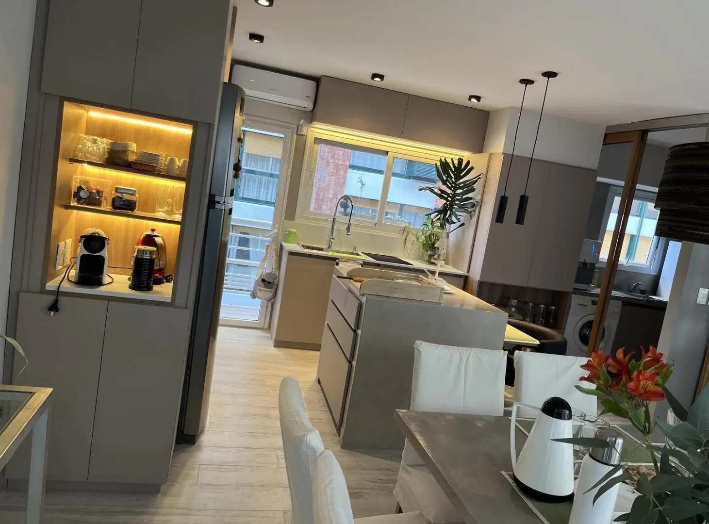 Impecable dúplex de 3 dormitorios con cochera y amenities en la Isla de Olivos 4