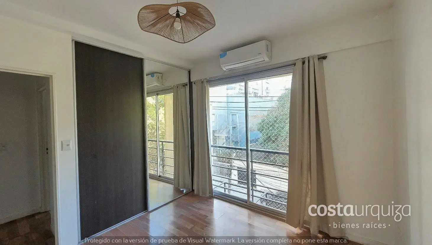 Excelente departamento 3 ambientes en duplex en Olivos - Pileta, parrilla y cochera fija 8