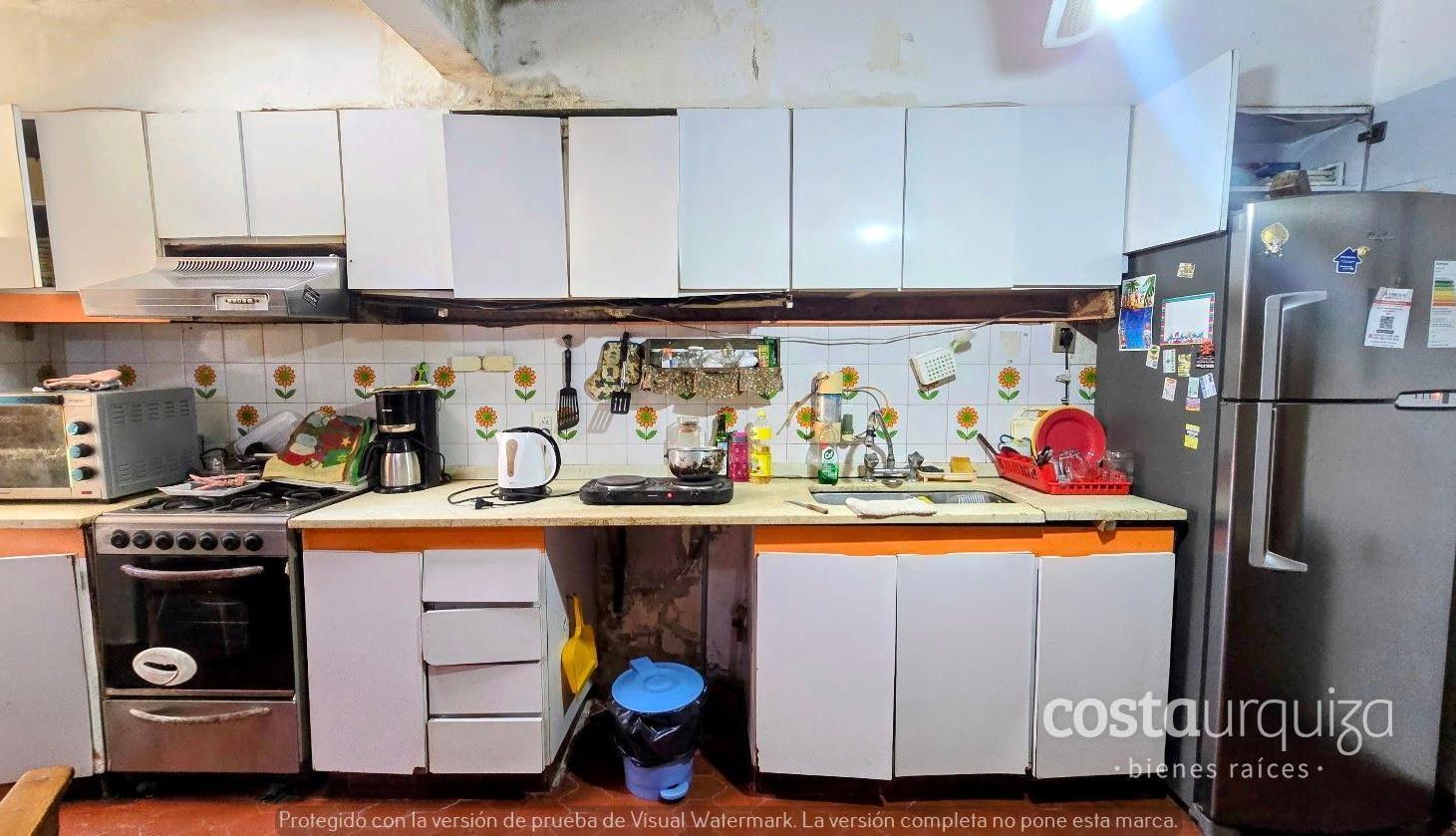 Foto de Casa en Martínez con jardín y pileta, 4 dormitorios y playroom, imagen 2