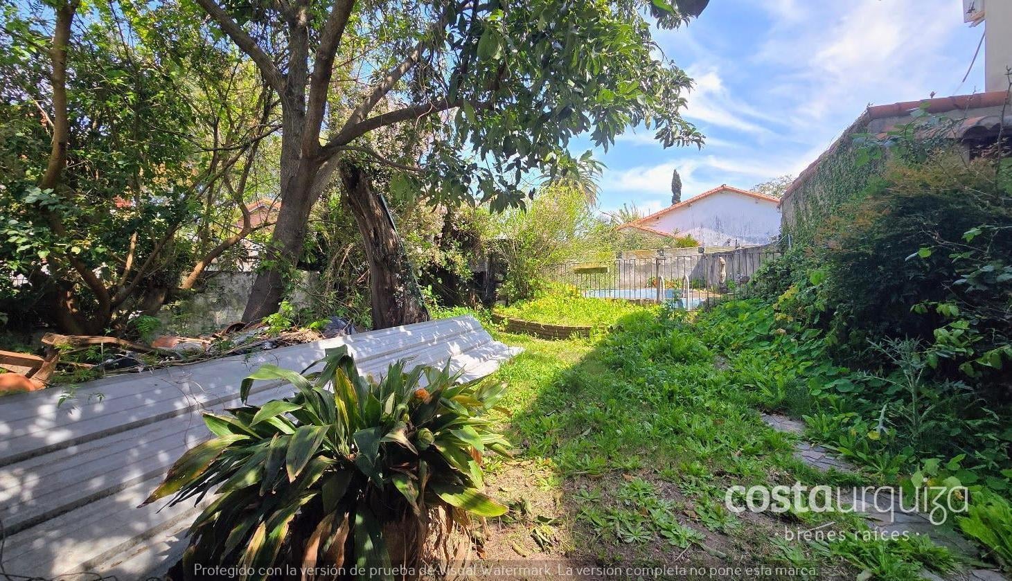 Foto de Casa en Martínez con jardín y pileta, 4 dormitorios y playroom, imagen 4