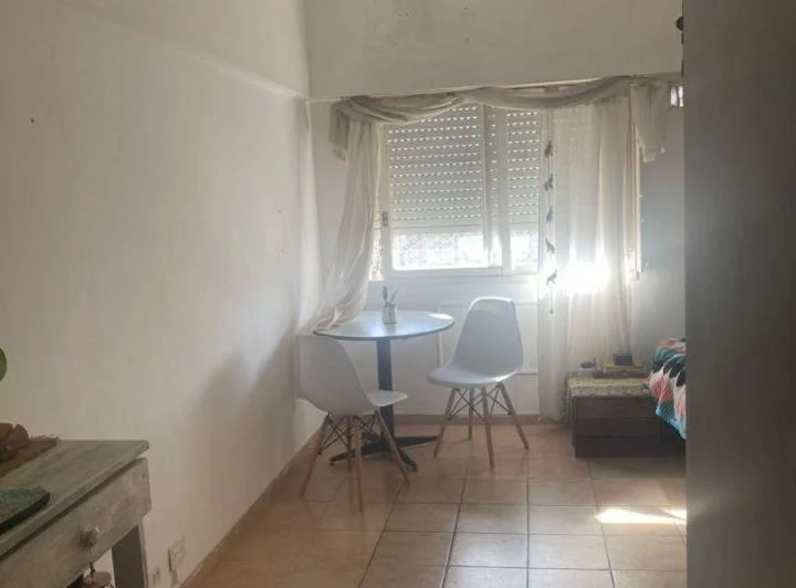 Departamento 1 ambiente. | Rivadavia 1379 2