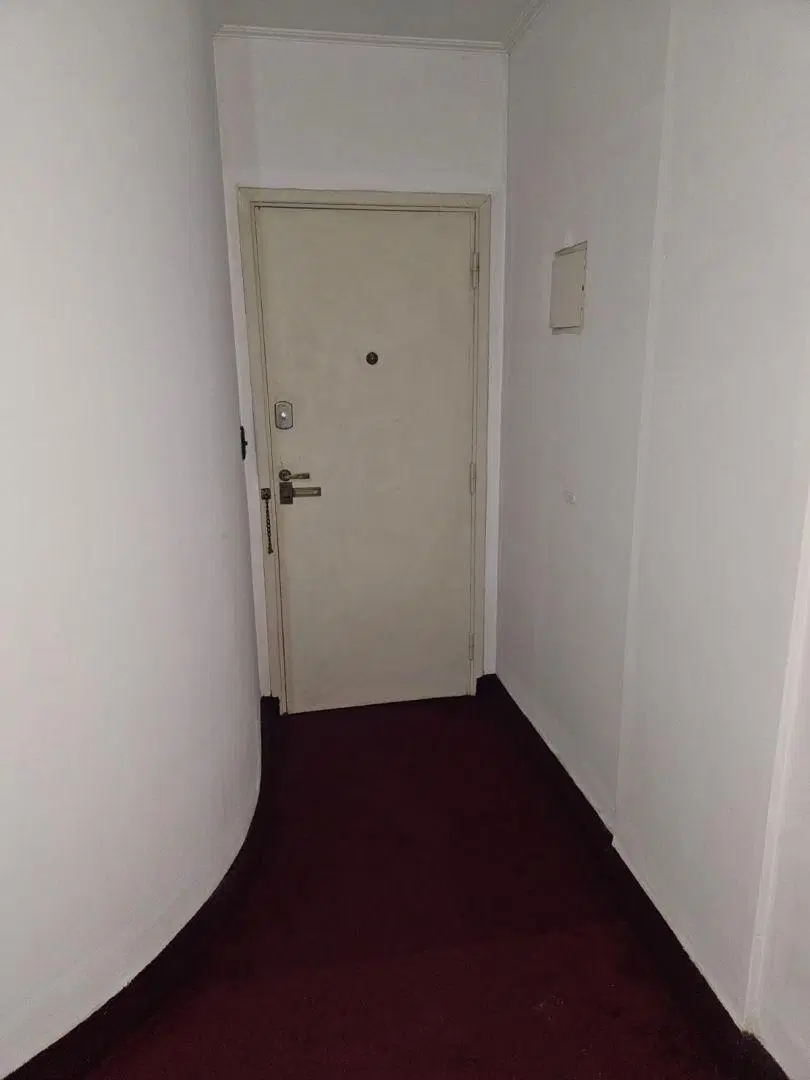 Departamento 3 ambientes 0 dormitorios. | Viamonte 2031 1