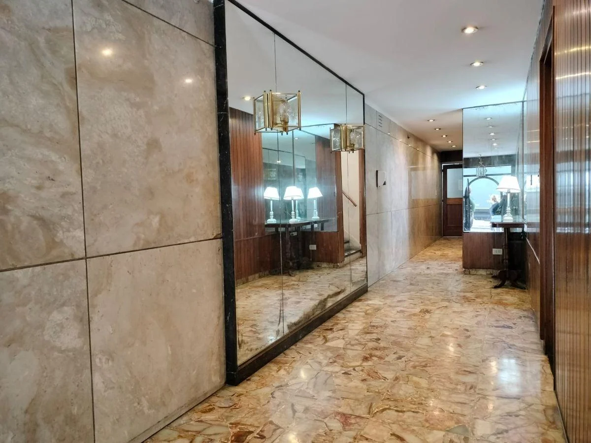 Departamento de 3 ambientes al frente con balcón en VILLA CRESPO