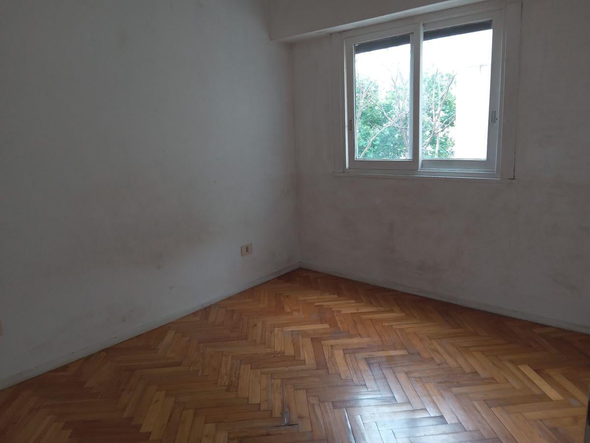 OPORTUNIDAD!! Departamento de 3 ambientes , por escalera. SIN EXPENSAS. FLORESTA