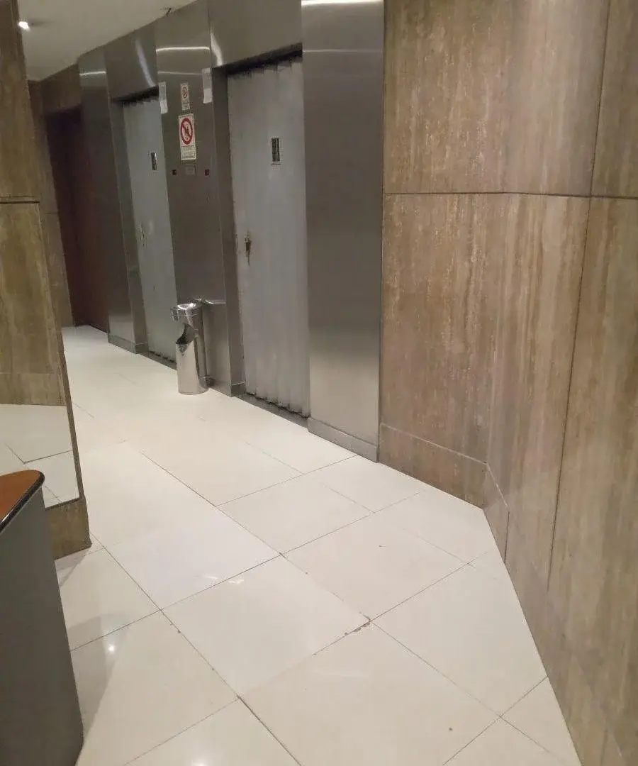 Oficina en Microcentro de 35 m2 con baño privado. 5