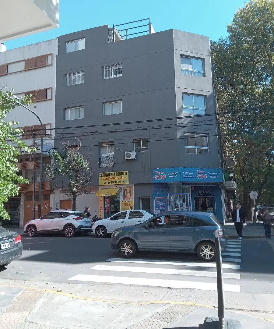 PH de 3 ambientes con patio , entrada independiente . SIN EXPENSAS. VILLA CRESPO 2