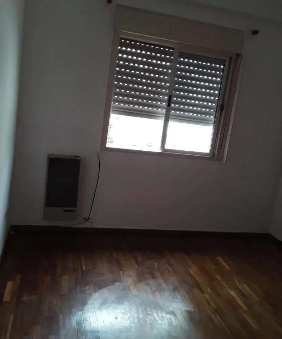 Excelente departamento de 2 ambientes con balcón en VILLA CRESPO 7