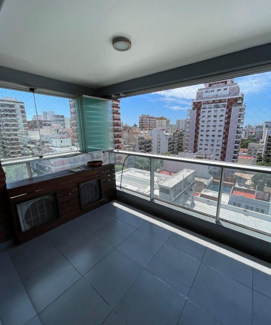 Departamento en venta de 4 ambientes en Villa Urquiza con Cochera cubierta.