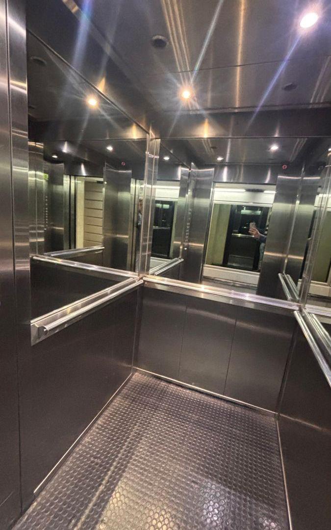 OFICINA 230M2 VENTA MICROCENTRO 1 COCHERA