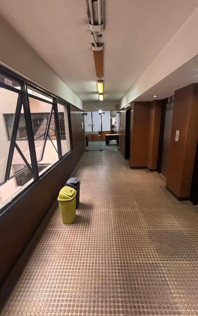 OFICINA 230M2 VENTA MICROCENTRO 1 COCHERA 5