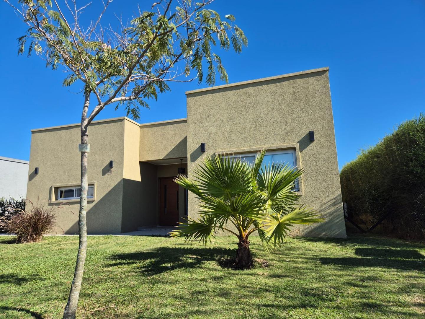 CASA 6 AMBIENTES EN EL BARRIO PRIVADO SAN RAMON