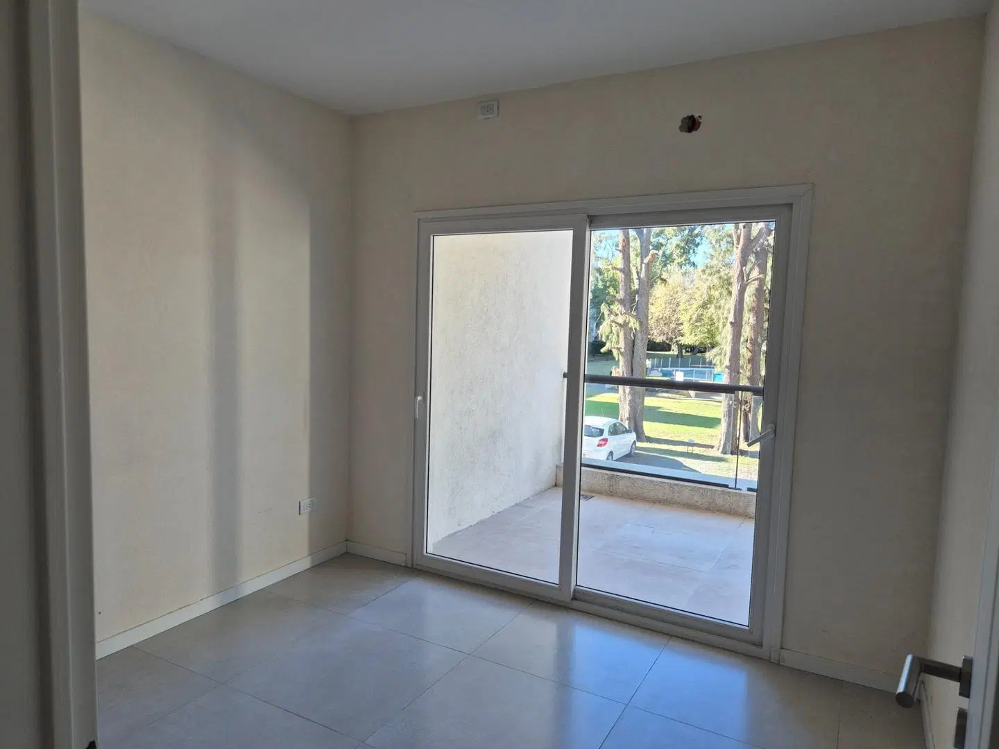 DEPARTAMENTO 2 AMBIENTES EN ALQUILER -- ASTON VILLAGE 8