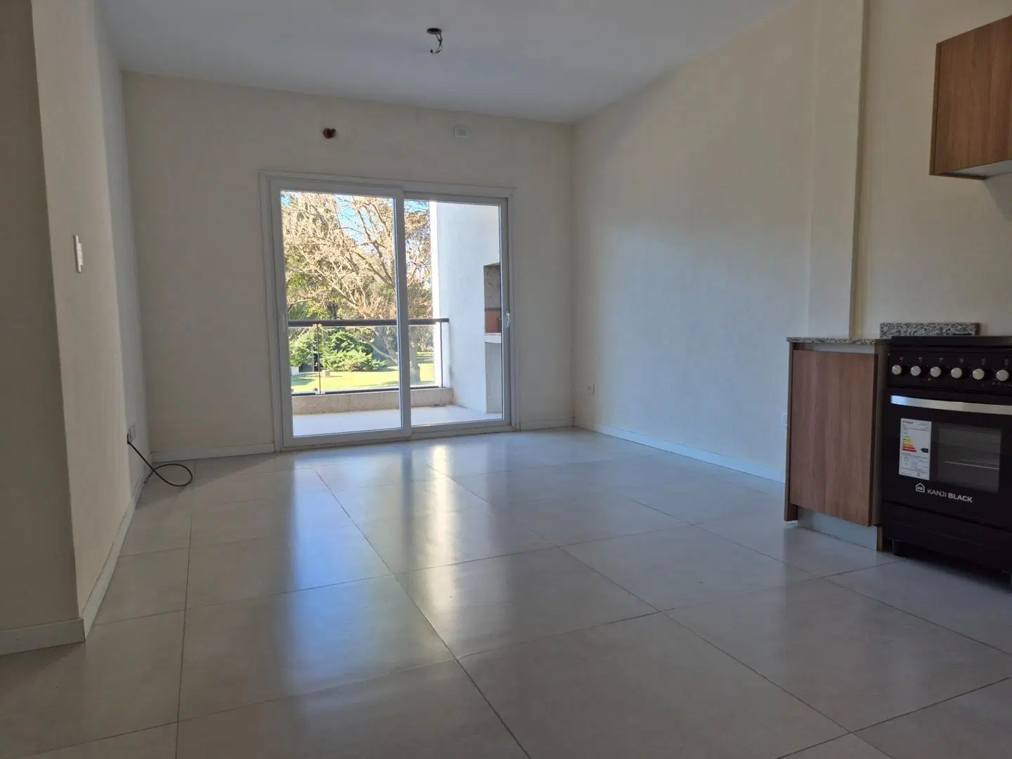 DEPARTAMENTO 2 AMBIENTES EN ALQUILER -- ASTON VILLAGE 5
