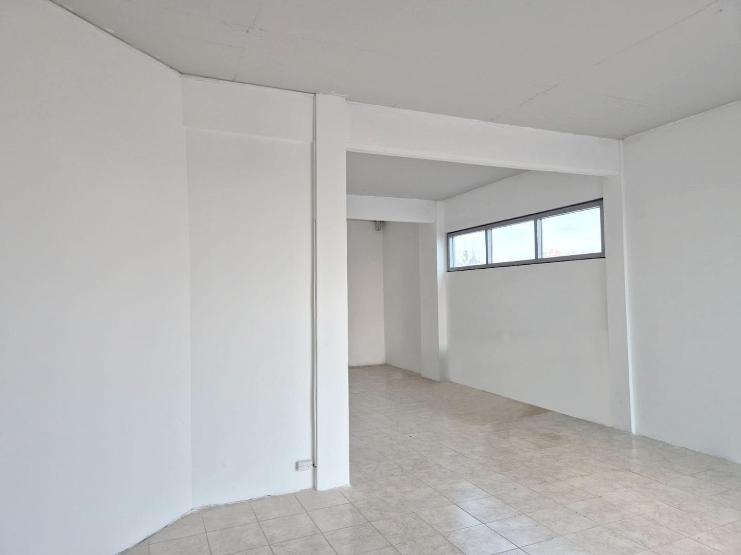 Foto de OFICINA EN ALQUILER -- PILAR CENTRO, imagen 2