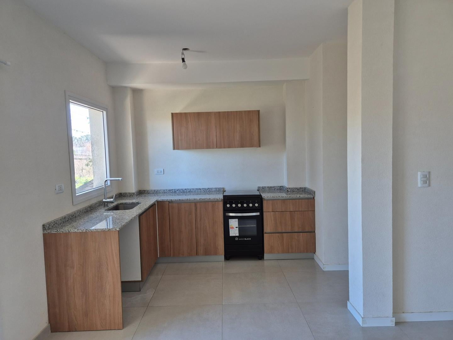 Foto de DEPARTAMENTO 2 AMBIENTES EN ALQUILER -- ASTON VILLAGE, imagen 4