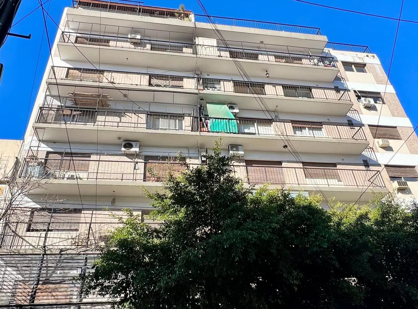 2 ambientes al frente con balcón - F. Vallese y Concordia 3