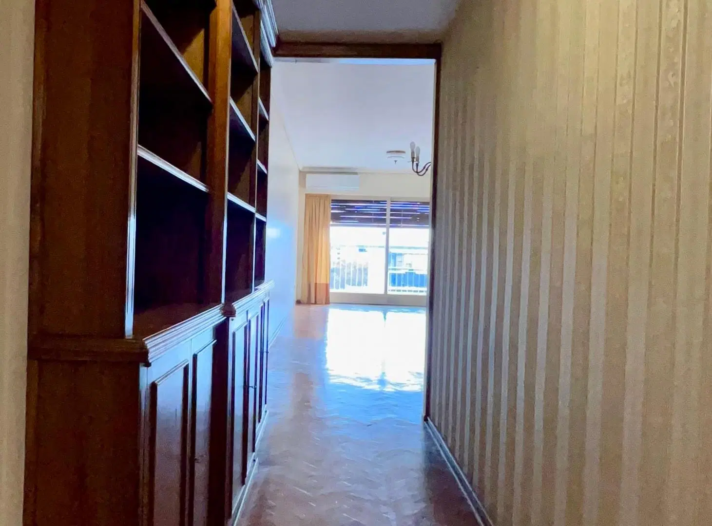 4 ambientes con dependencia - cochera y baulera - Caracas 353 8
