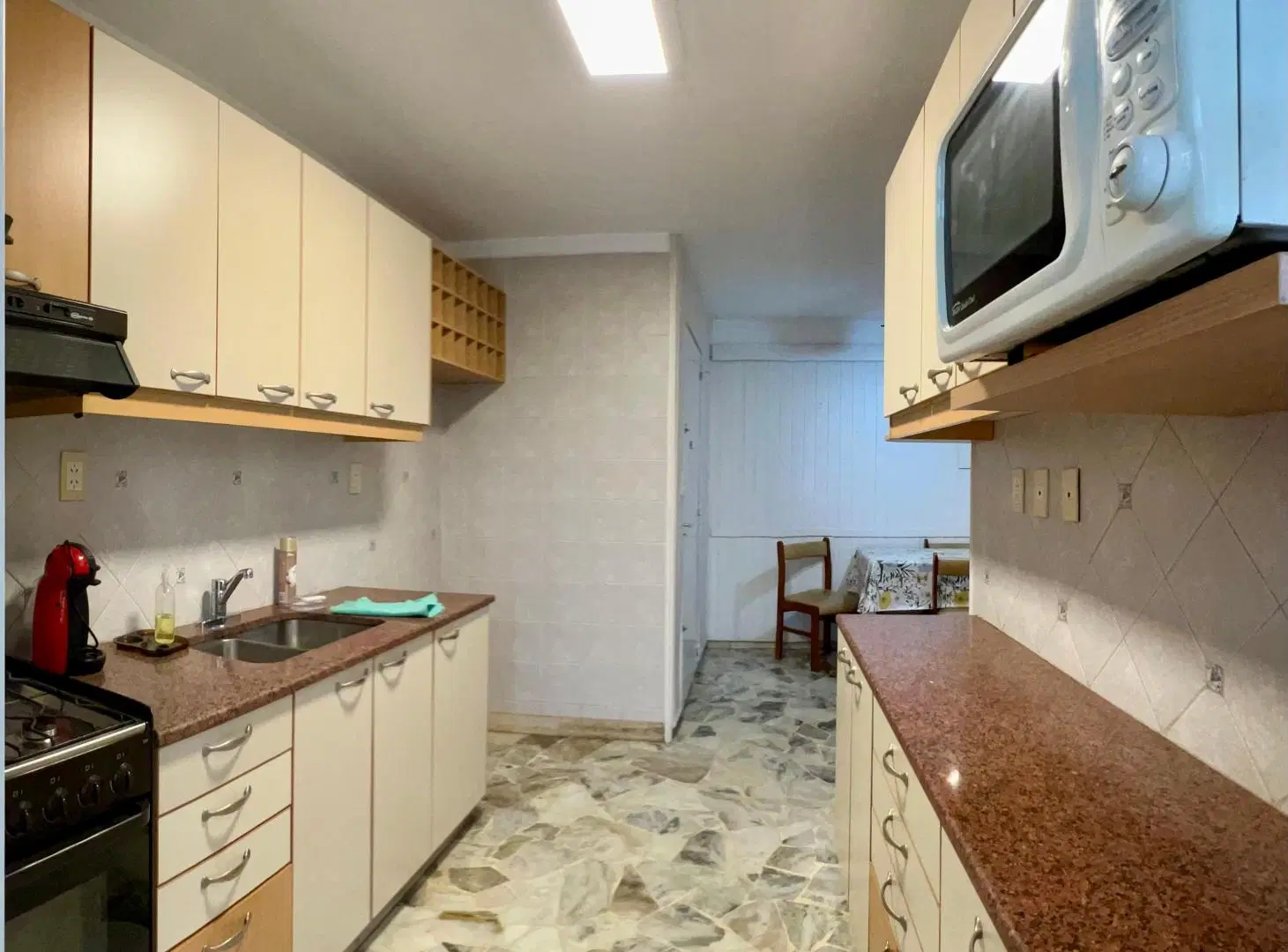 4 ambientes con dependencia - cochera y baulera - Caracas 353 4