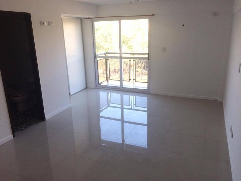 Departamento 2 Ambientes con Cochera en Venta - Haedo