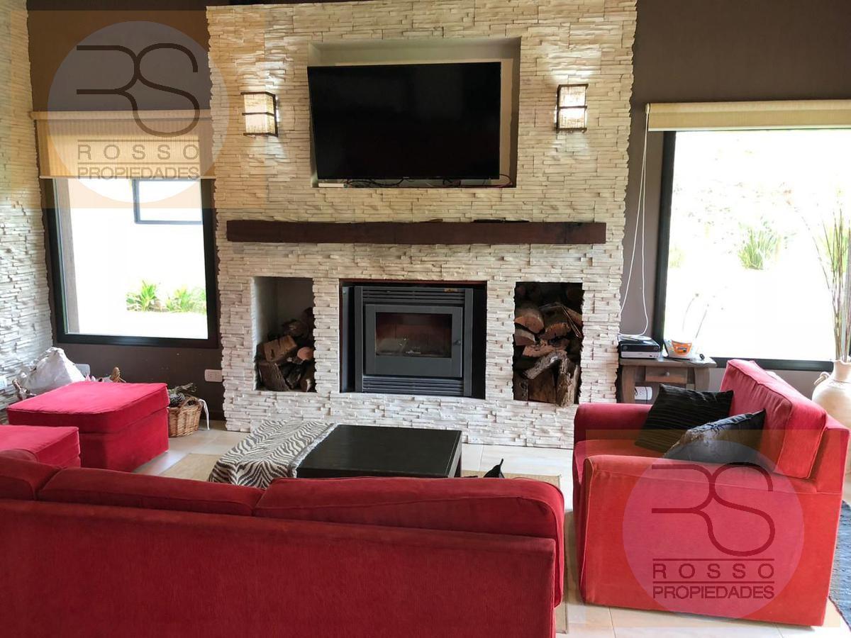 Casa 4 Ambientes en Venta - Costa del Este 3