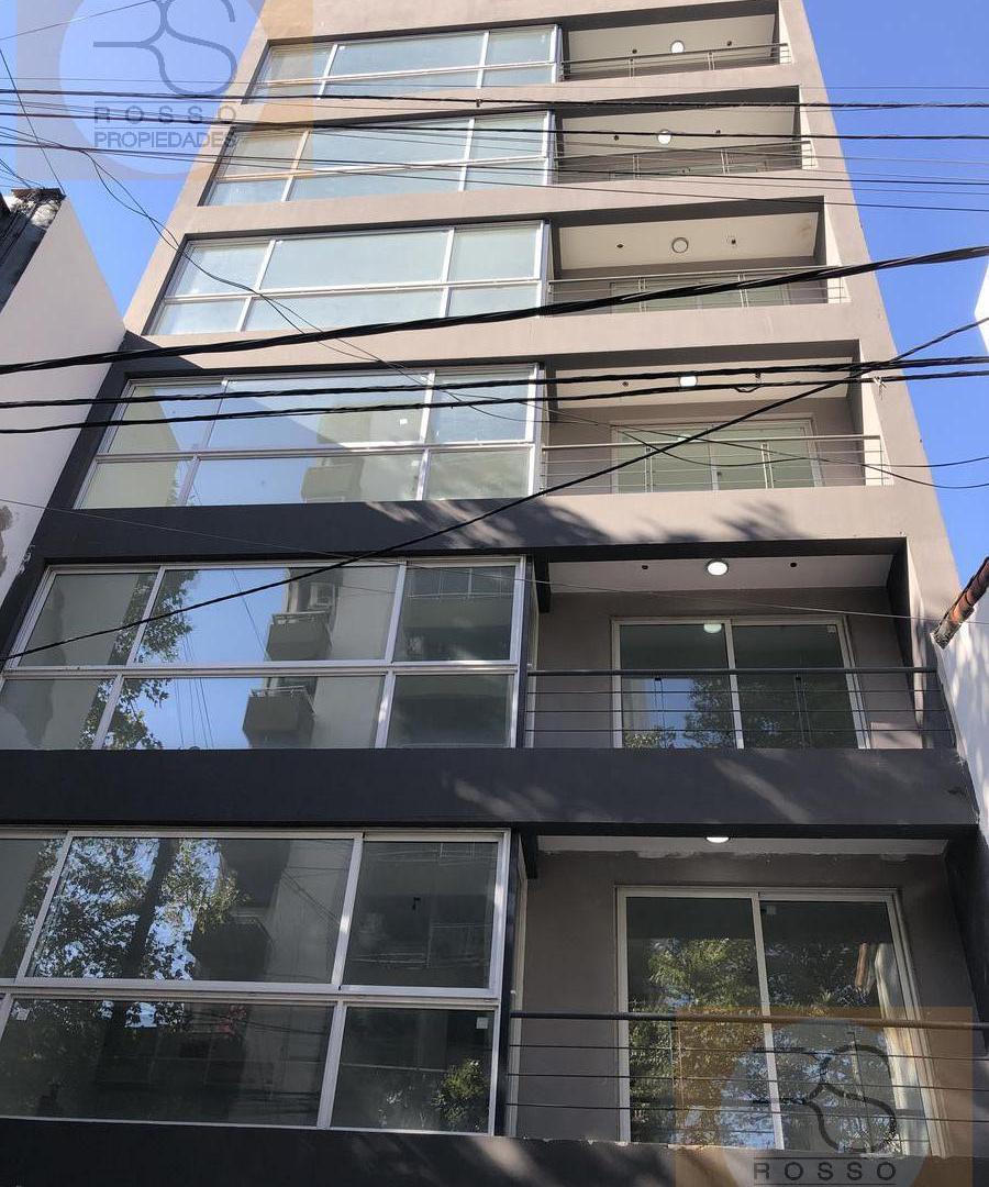 Piso Departamento 3 Ambientes con Cochera en Venta - Ramos Mejía
