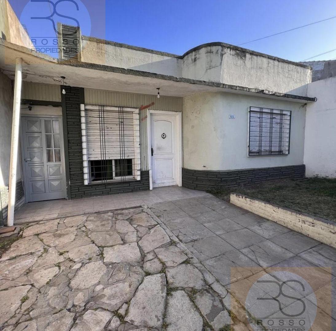 Casa 3 Ambientes y  Departamento 2 Ambientes en Venta - Villa Sarmiento