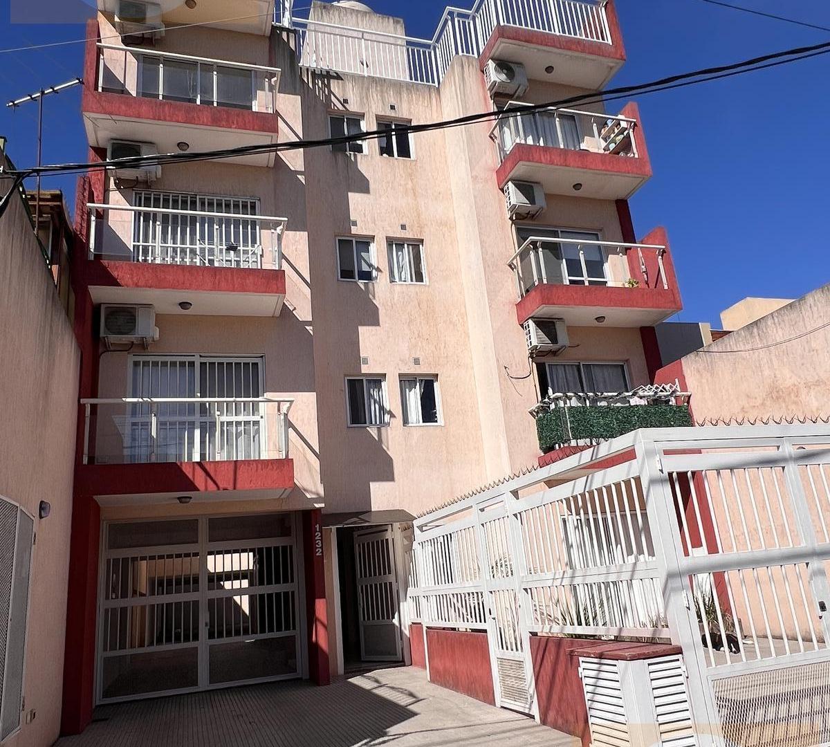 Departamento 2 Ambientes con Cochera en Venta - Villa Sarmiento