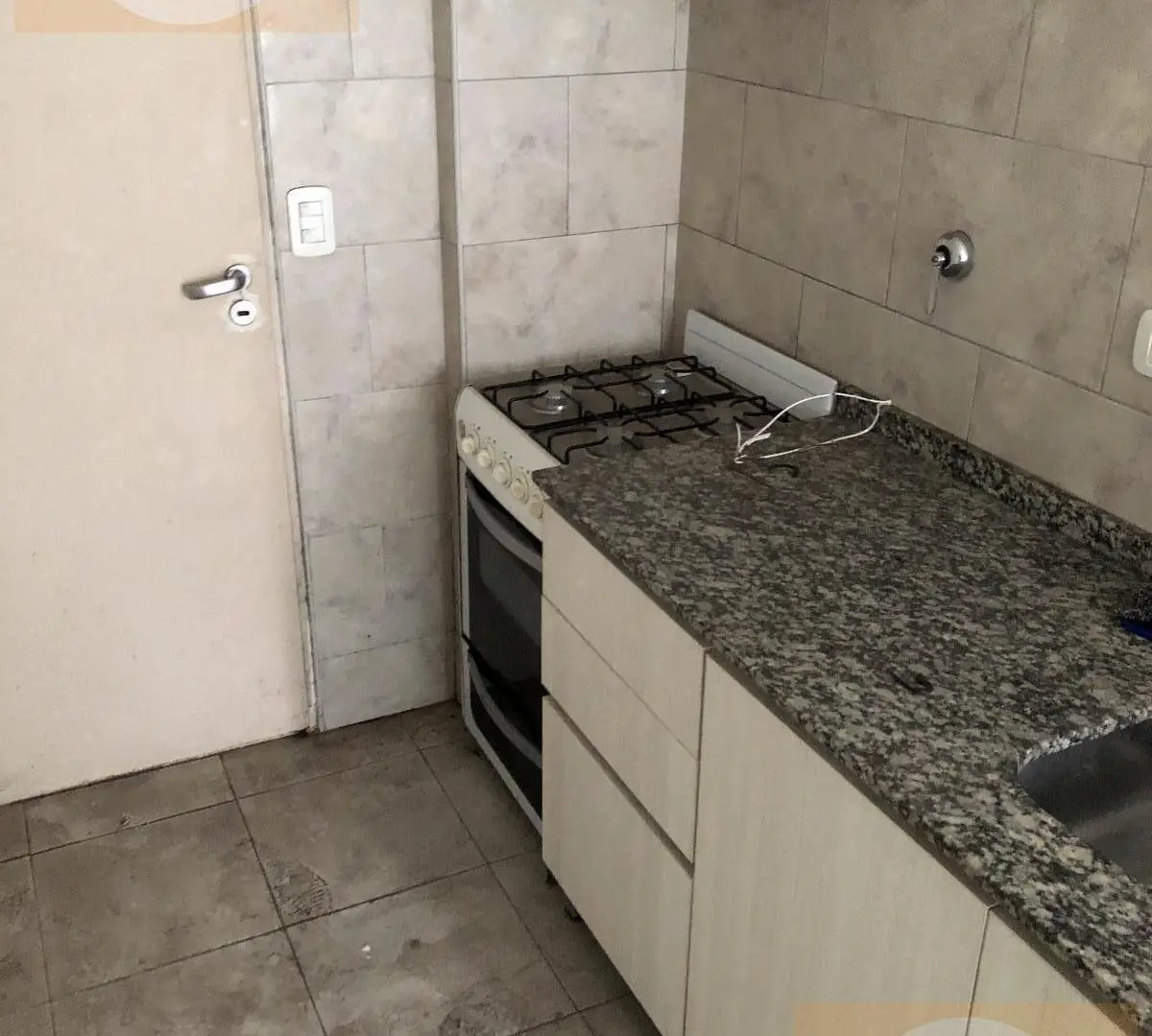 Departamento de 1 Ambiente en Alquiler - Morón 5
