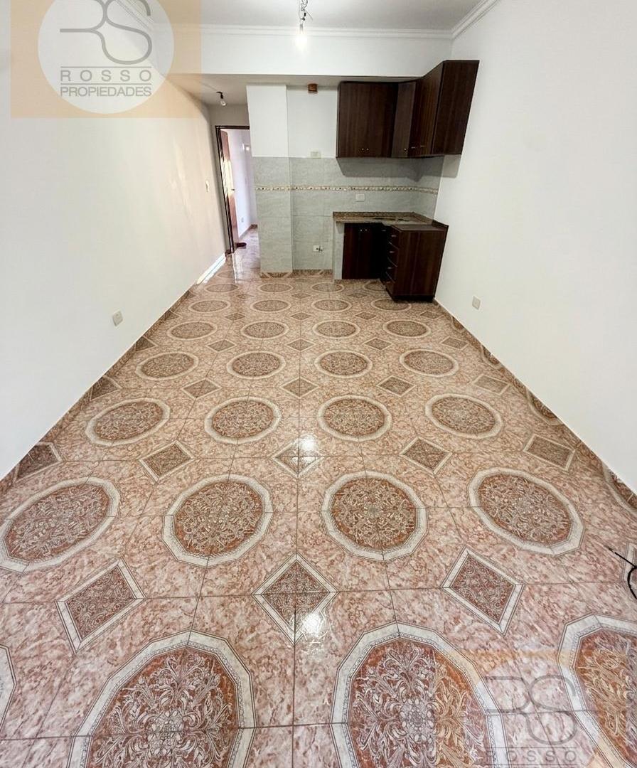 Departamento 2 Ambientes con Cochera en Alquiler - Villa Luzuriaga