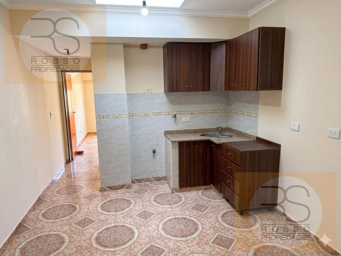 Departamento 2 Ambientes con Cochera en Alquiler - Villa Luzuriaga 3