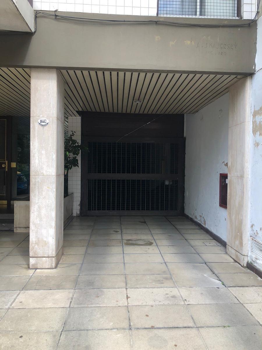 Oportunidad! Venta Cocheras en La Calle Defensa Frente Al Parque Lezama - San Telmo/barracas 3