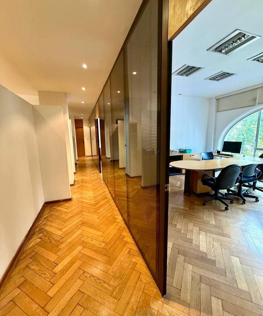 Foto de VENTA PISO CON AMPLIAS Y ELEGANTES OFICINAS EN EDIFICIO DE PATRIMONIO, imagen 5