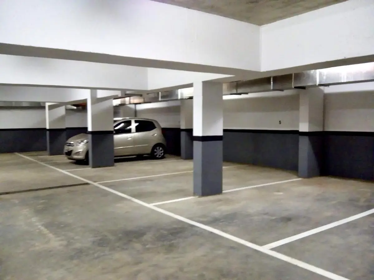 OPORTUNIDAD!!! VENTA COCHERAS HOLMBERG ON EN LA NUEVA Y RENOVADA URQUIZA JOVEN 2