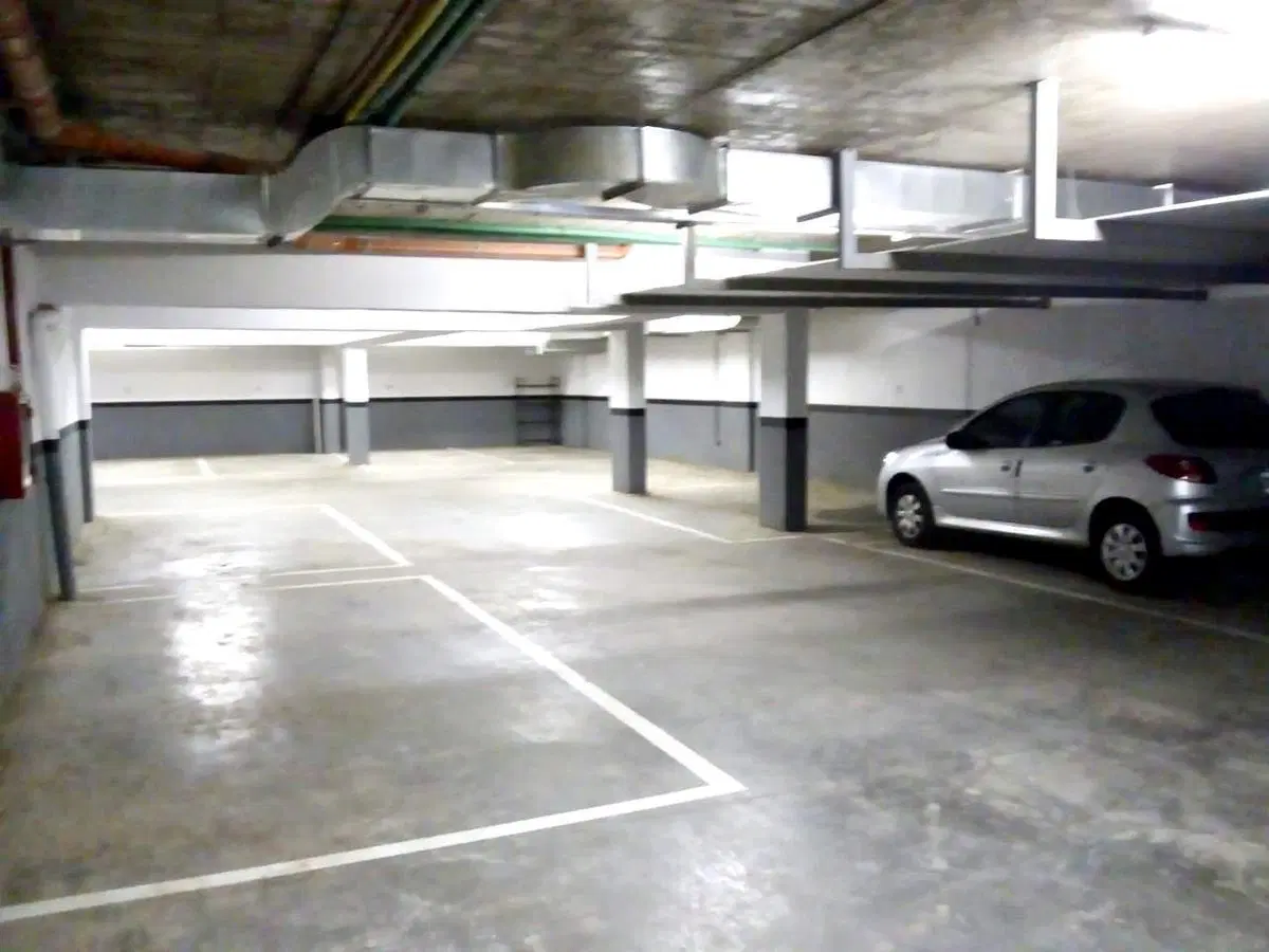 OPORTUNIDAD!!! VENTA COCHERAS HOLMBERG ON EN LA NUEVA Y RENOVADA URQUIZA JOVEN 3