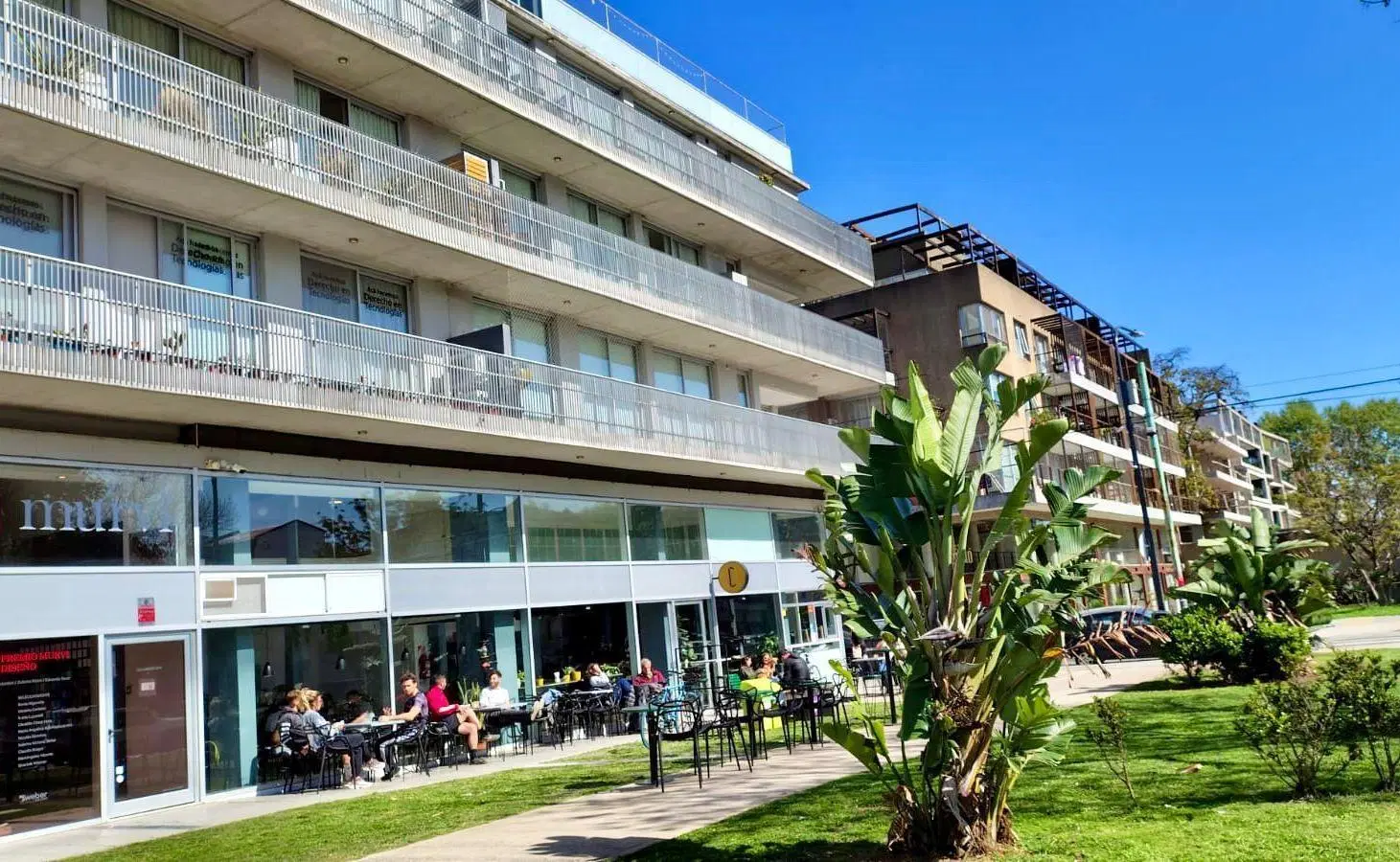 OPORTUNIDAD!!! VENTA COCHERAS HOLMBERG ON EN LA NUEVA Y RENOVADA URQUIZA JOVEN 2