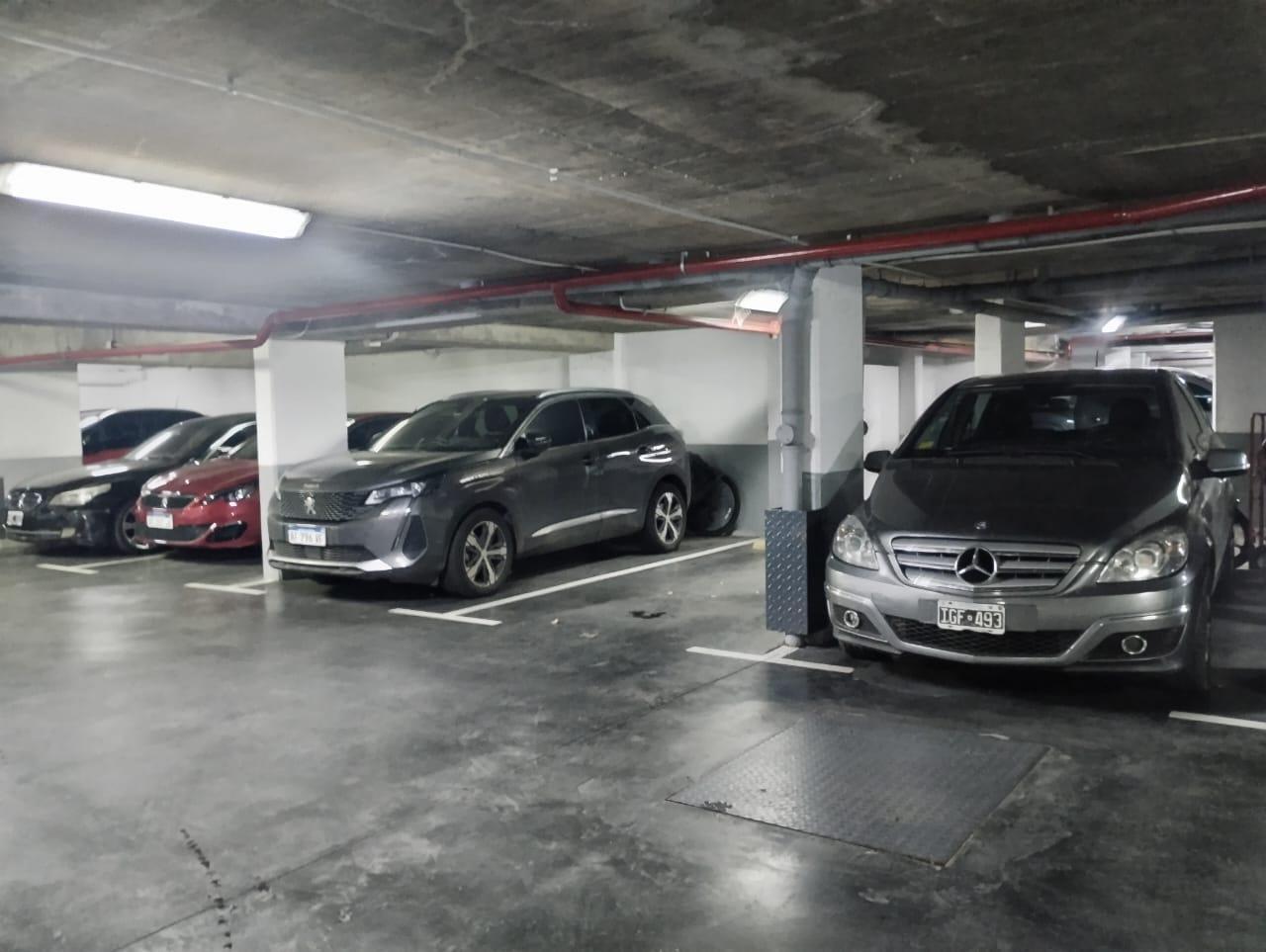 Foto de VENTA COCHERA EN BARRIO PARQUE HOLMBERG/DONADO - EDIFICIO MOHO, imagen 3
