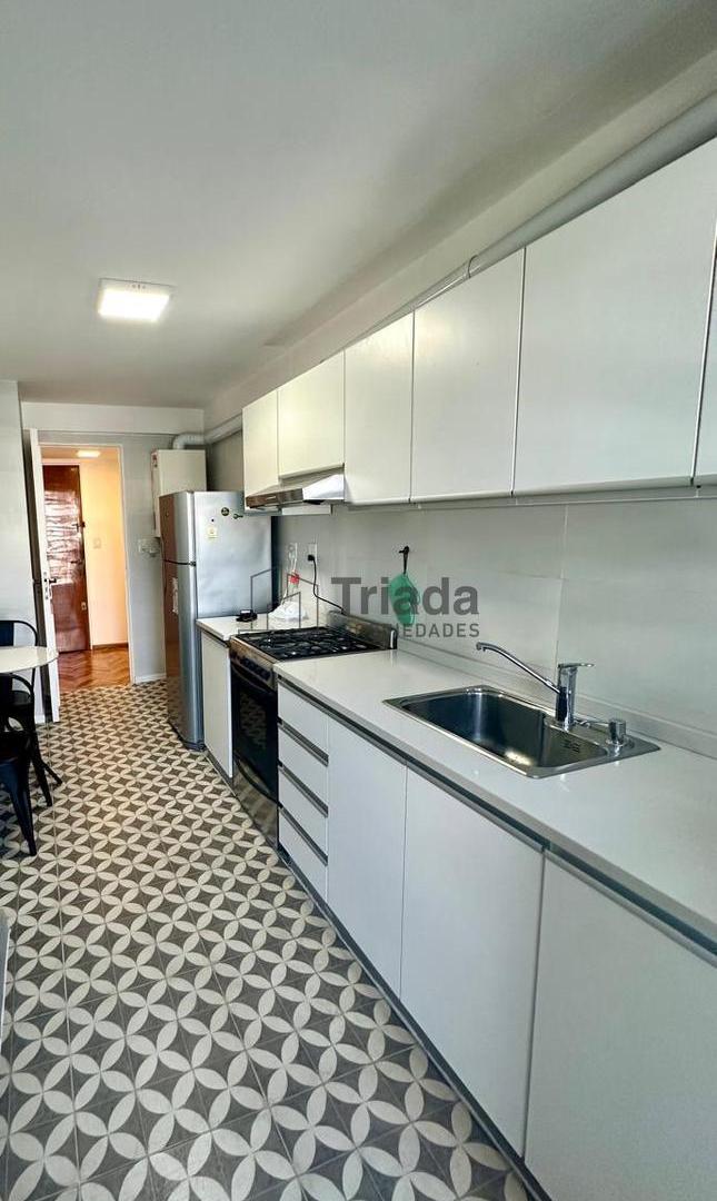 Foto de VENTA DEPARTAMENTO 3 AMBIENTES - EXCELENTE OPORTUNIDAD EN BAJO BELGRANO, imagen 2