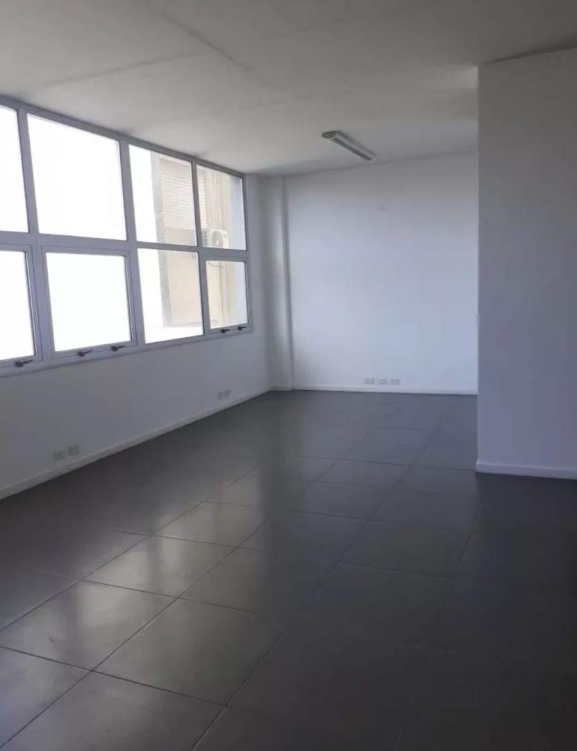 Foto de Oficina . | Av Rivadavia 14882, imagen 5