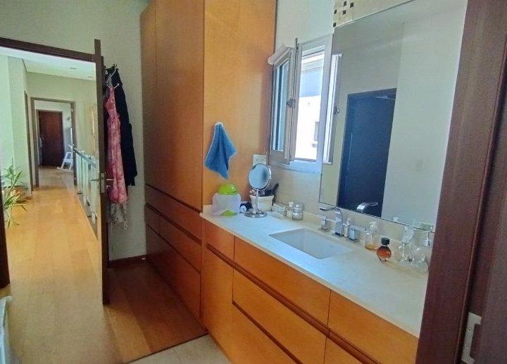 Casa de 2 plantas de 4 Amb c/Cochera en Barrio Privado Dorrego - Quilmes Este