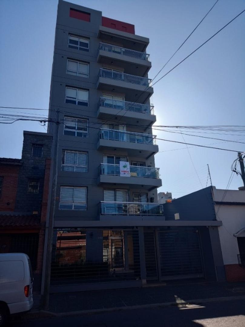 Foto de Piso 4 Amb c/cochera descubierta Brown 1013 Quilmes Este, imagen 1