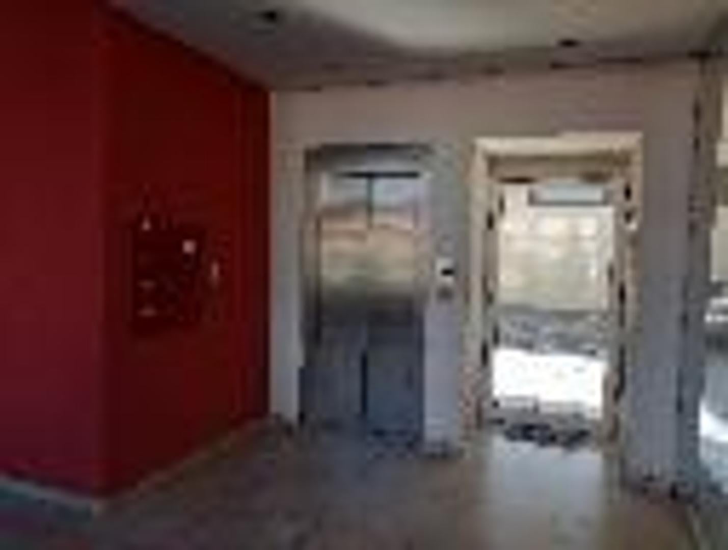 Foto de Piso 4 Amb c/cochera descubierta Brown 1013 Quilmes Este, imagen 4