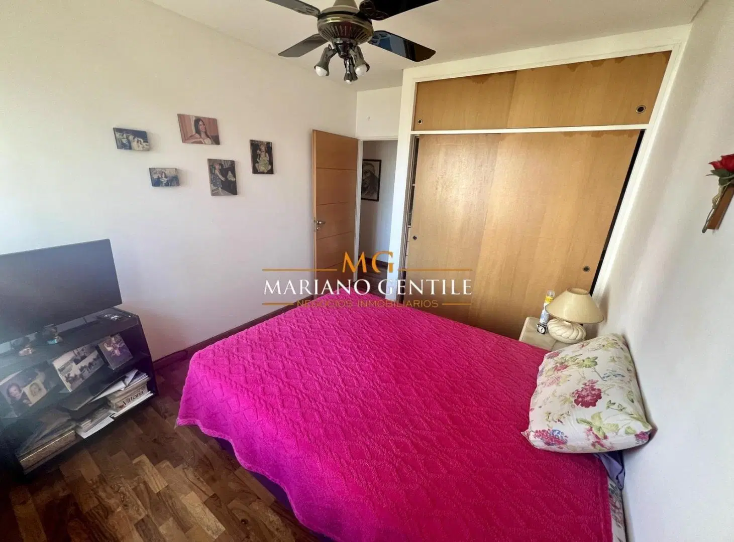 SEMIPISO de 3 Ambientes con Cochera ***Al Frente*** 3