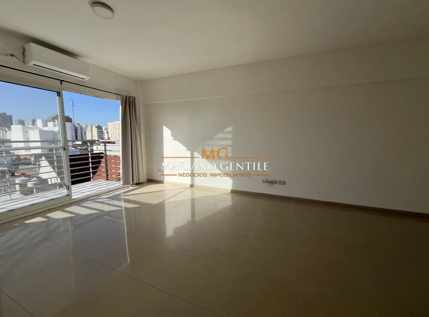 DEPARTAMENTO de 1 Ambiente “con BALCON” 3