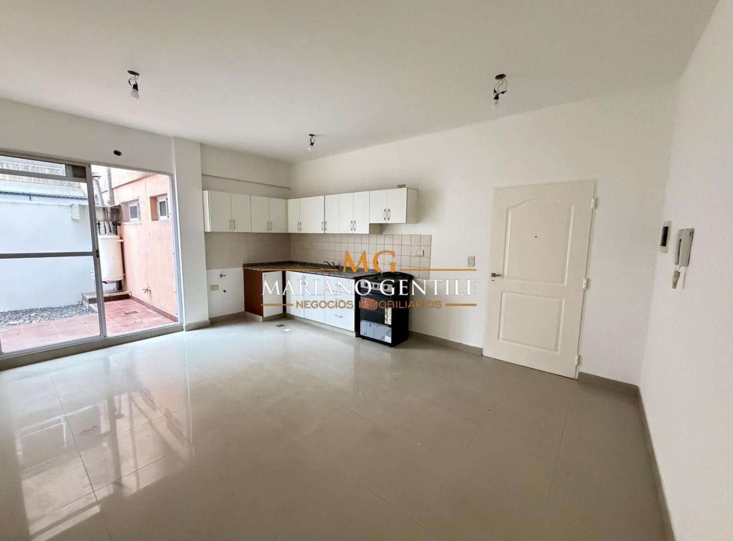 Foto de PH de 2 Ambientes SIN EXPENSAS “Con PATIO”, imagen 3