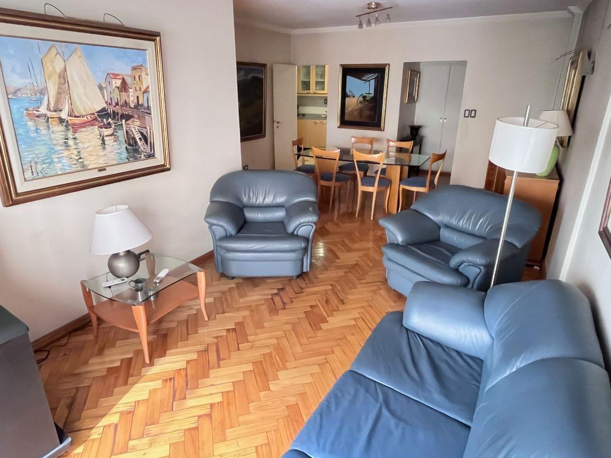 Foto de Departamento en venta de 4 ambientes en Palermo. Al frente, con balcón, imagen 3