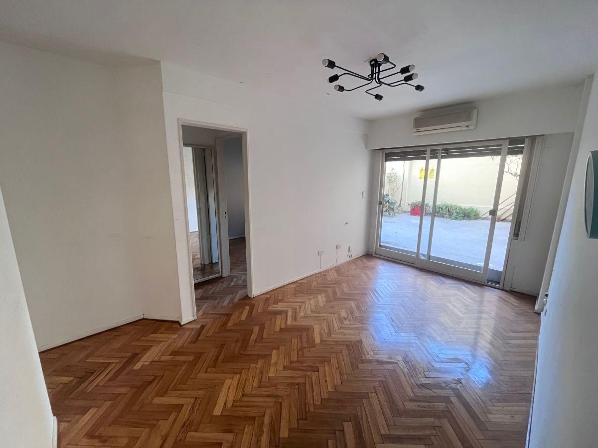 Foto de Departamento en venta en Monserrat. 2 ambientes con espectacular patio, imagen 1