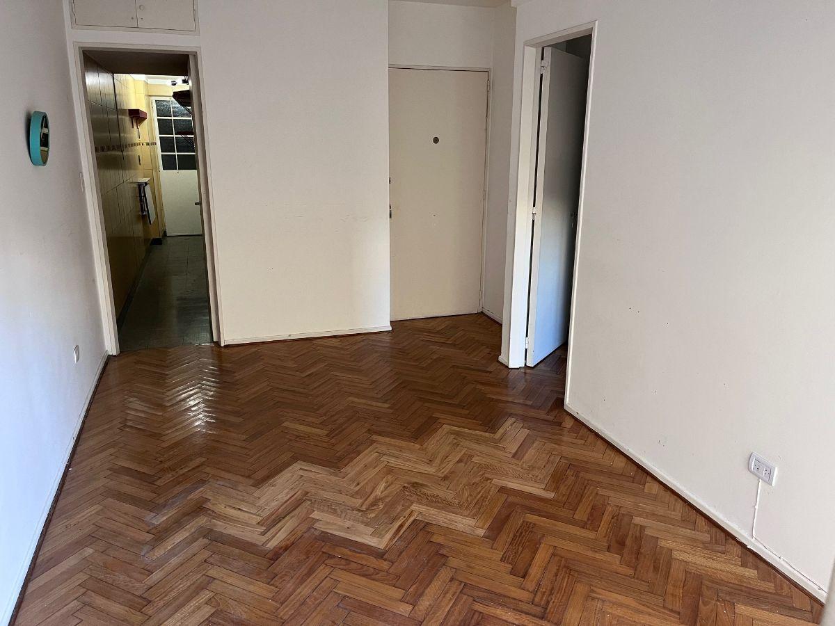 Foto de Departamento en venta en Monserrat. 2 ambientes con espectacular patio, imagen 4