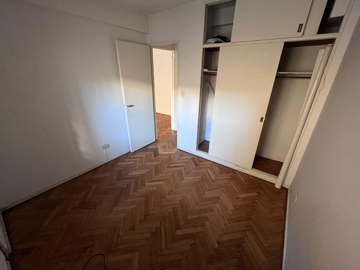 Foto de Departamento en venta en Monserrat. 2 ambientes con espectacular patio, imagen 2