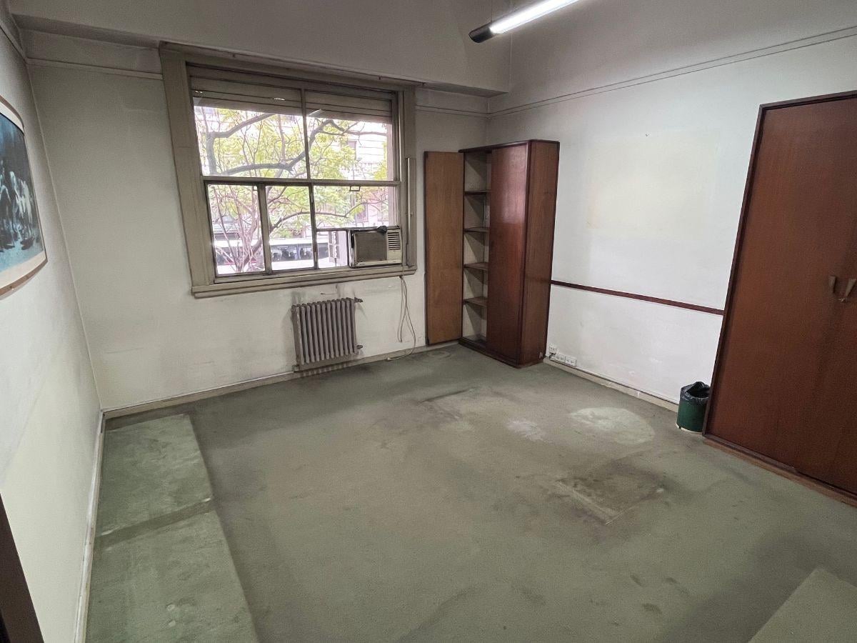 Foto de Oficina alquiler microcentro al frente amplios despachos y baños propios, imagen 4